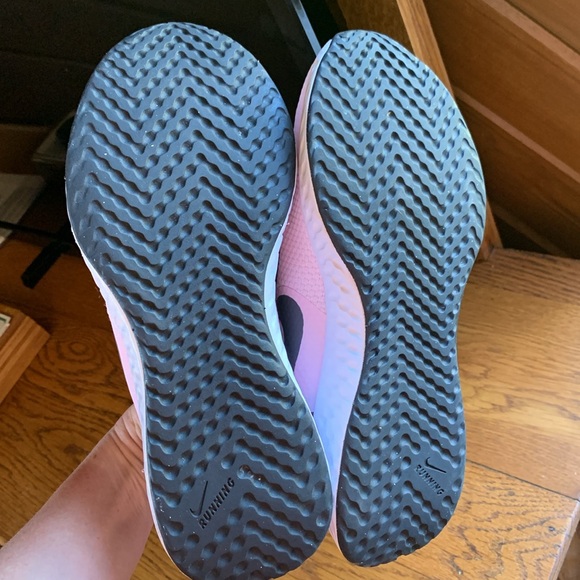 Nike Revolution Sneakers - Picture 5 of 10